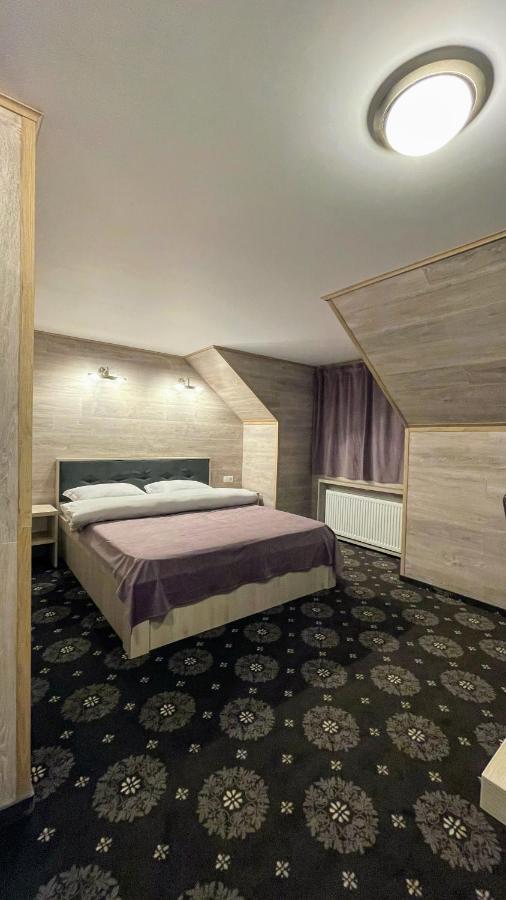 Royal Bucovina Residence Adults Only-Self Check-In Campulung Moldovenesc Exterior photo