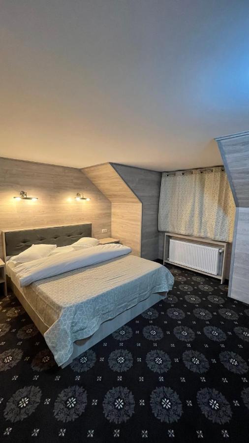 Royal Bucovina Residence Adults Only-Self Check-In Campulung Moldovenesc Exterior photo