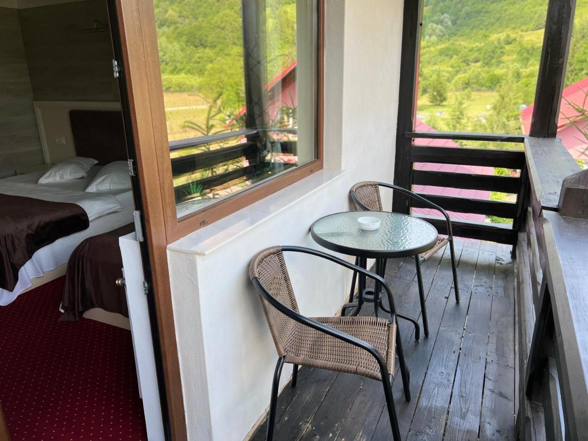 Royal Bucovina Residence Adults Only-Self Check-In Campulung Moldovenesc Exterior photo
